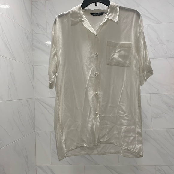 White Short Sleeve Button down - Picture 3 of 4